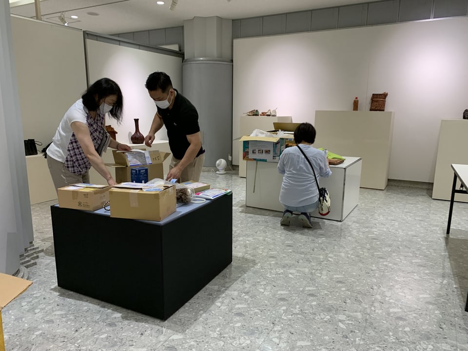 レザー　レザークラフト　レザーカービング　アート　ハンドメイド　革雑貨　革　革小物　ギャラリー　公募展　コンテスト