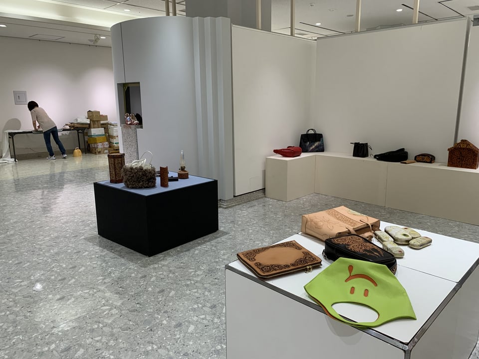 レザー レザークラフト レザーカービング アート ハンドメイド 革雑貨 革 革小物 ギャラリー 公募展 コンテスト