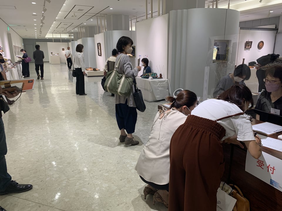 レザー　レザークラフト　レザーカービング　アート　ハンドメイド　革雑貨　革　革小物　ギャラリー　公募展　コンテスト