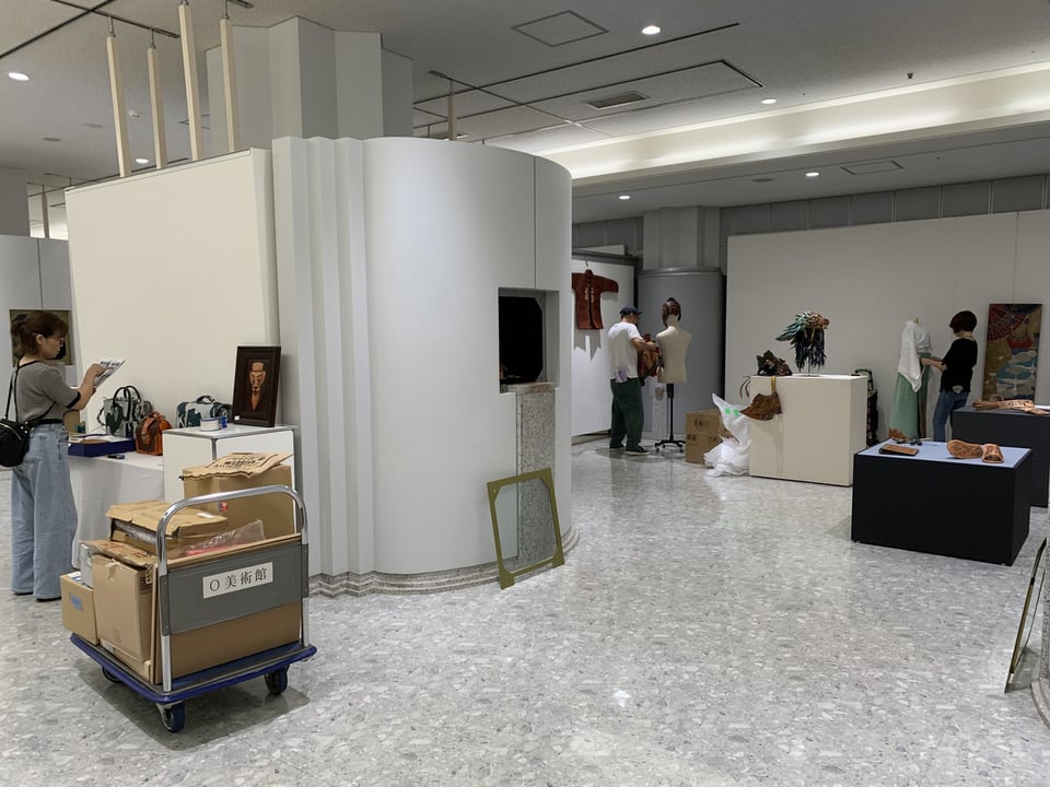レザー レザークラフト レザーカービング アート ハンドメイド 革雑貨 革 革小物 ギャラリー 公募展 コンテスト