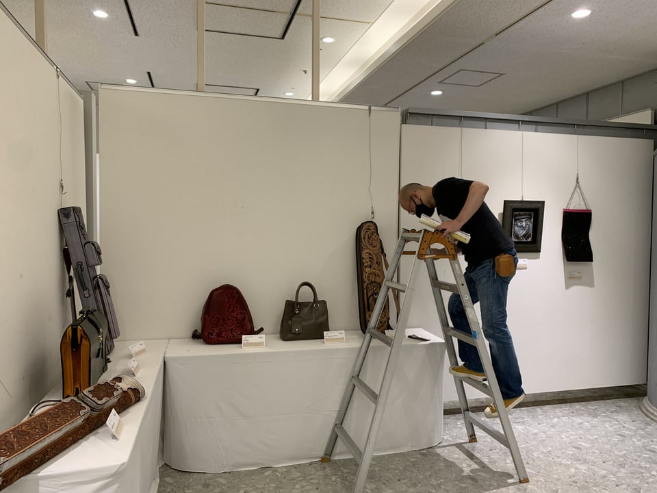 レザー レザークラフト レザーカービング アート ハンドメイド 革雑貨 革 革小物 ギャラリー 公募展 コンテスト