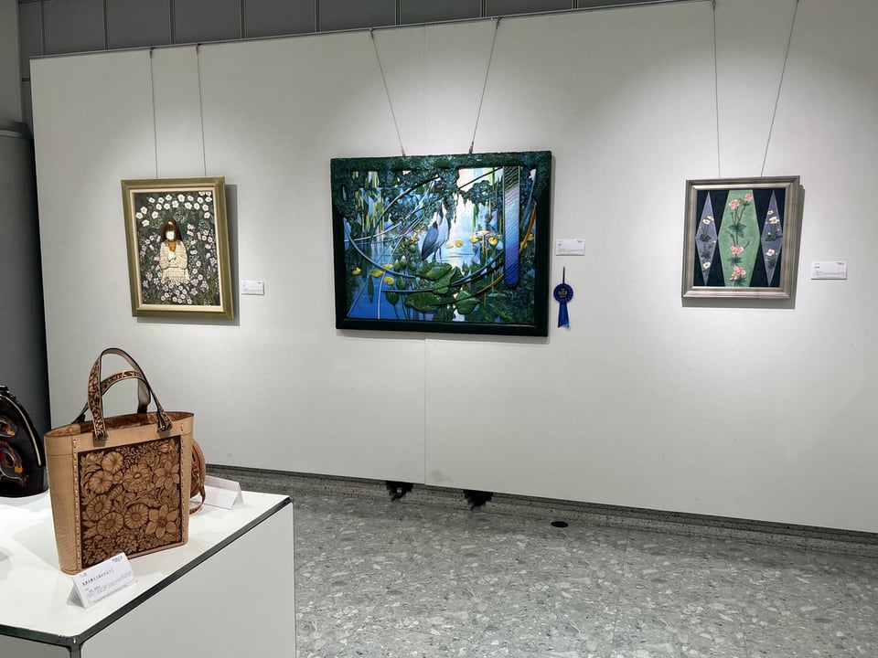ILCE展示風景　レザークラフト　公募展