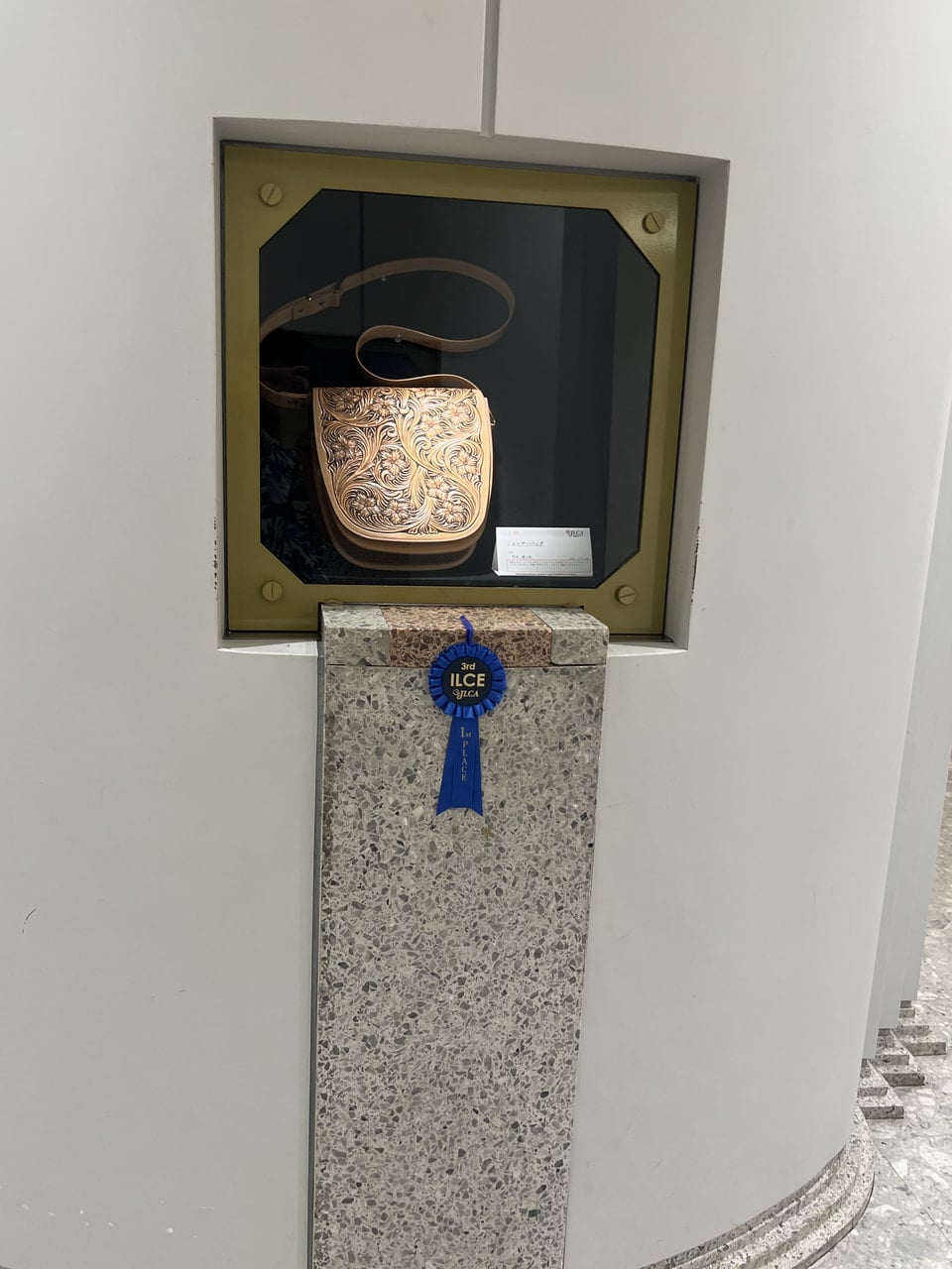 ILCE展示風景　レザークラフト　公募展