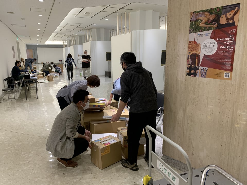 ILCE梱包風景−1 レザークラフト 公募展