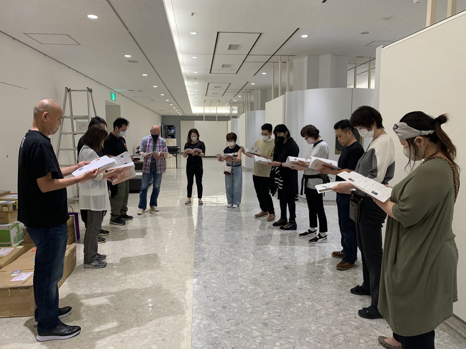 ILCE飾り付け風景　レザークラフト　公募展