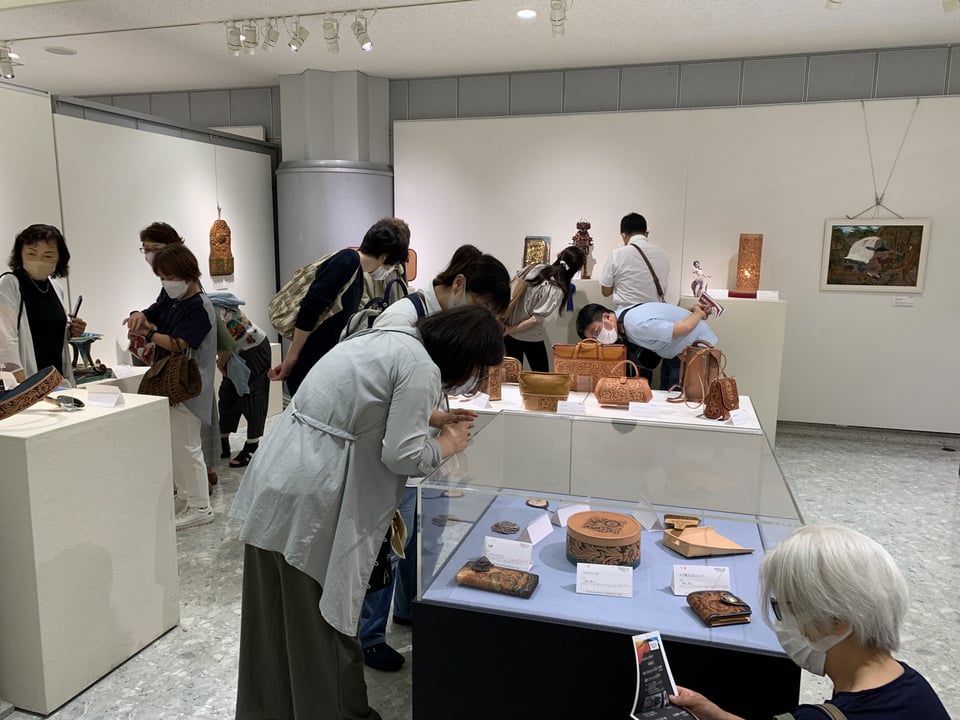 ILCE会場風景　レザークラフト　公募展